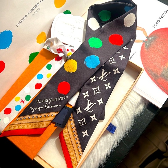 🔥 Louis Vuitton x Yayoi Kusama Silk Scarf/Twilly - Picture 1 of 8